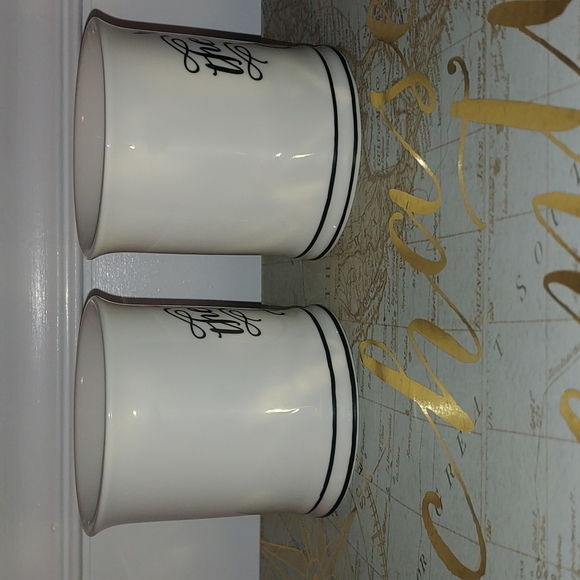 Mrs. & Mr., His & Hers matching mugs - Picture 5 of 11